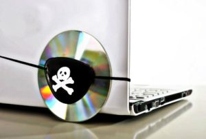 SOFTWARE PIRATA
