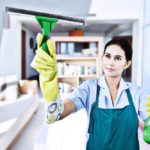 LOS DERECHOS DE LOS TRABAJADORES DEL HOGAR. EL CONTRATO DE SERVICIOS DOMESTICOS